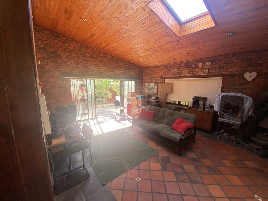 To Let 2 Bedroom Property for Rent in Muizenberg Western Cape